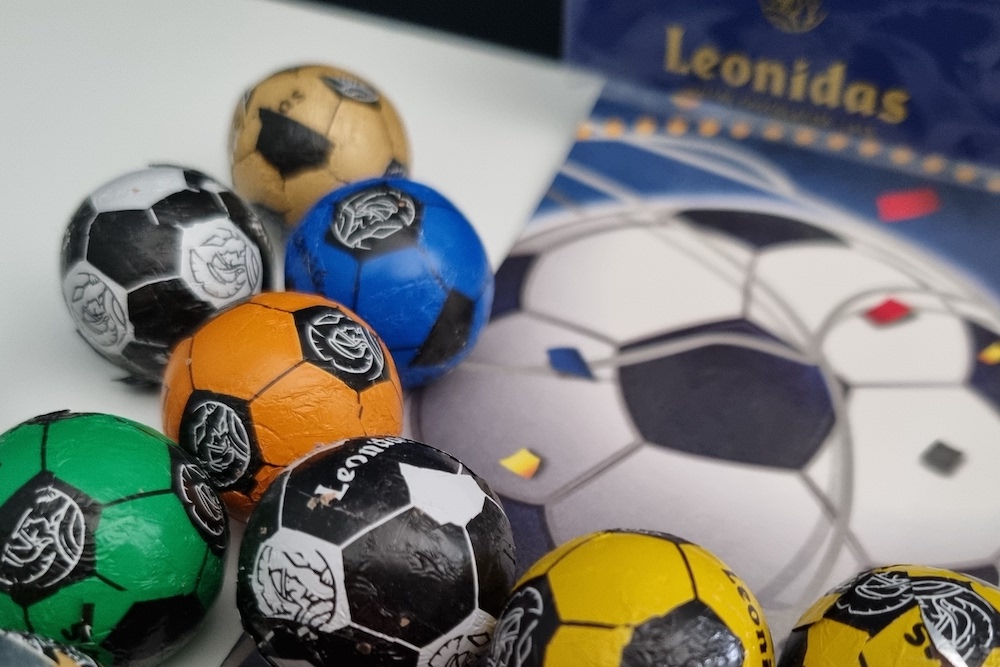 Leonidas : des ballons de foot en chocolat pour la Fête des pères et l’Euro 2024