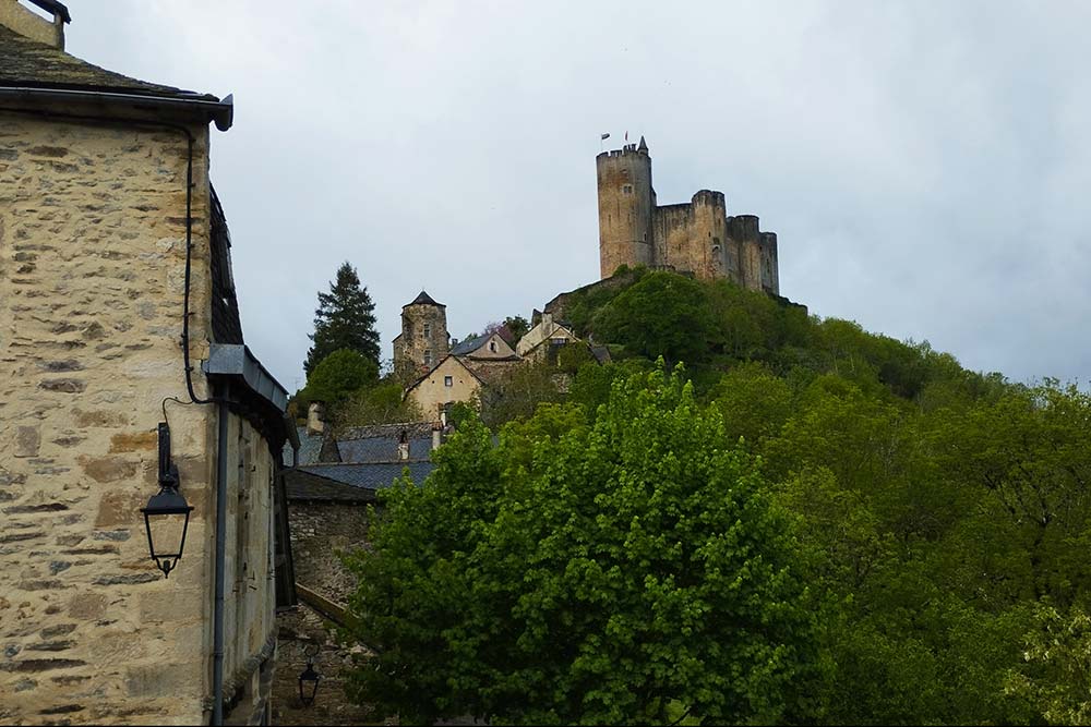 Le château de Najac autour duquel s’est développé le bourg castral aux premiers temps de son histoire.