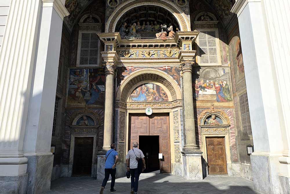 Aoste - Le portail d’entrée de la cathédrale.