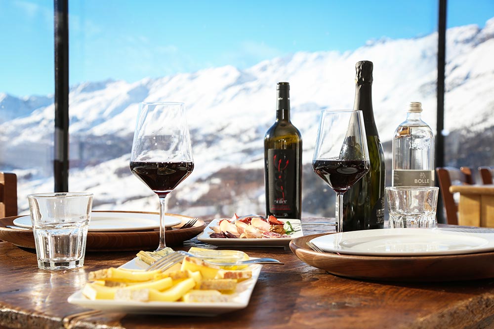 Elevés en altitude, les vins de la vallée d’Aoste, surtout des rouges, sortent de l’ordinaire.