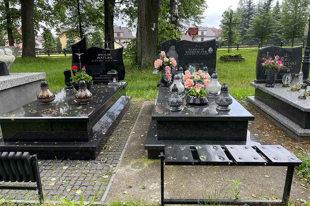 Un cimetière bien entretenu où l'on peut voir des de précieuses pierres tombales datant du XIXème siècle. 