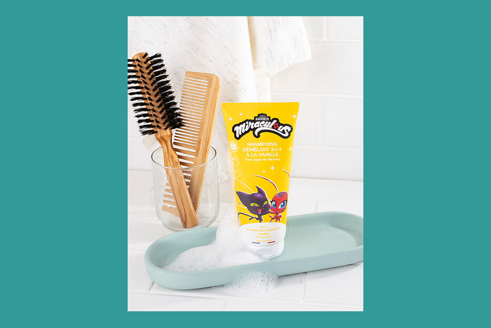 Shampooing démêlant deux en un