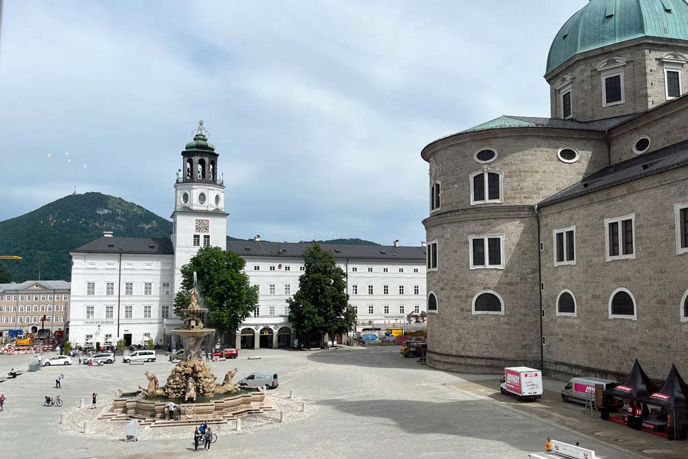 La Domplatz avec, à droite, la cathédrale