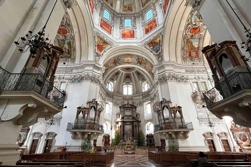 Salzbourg - L’intérieur de la cathédrale.