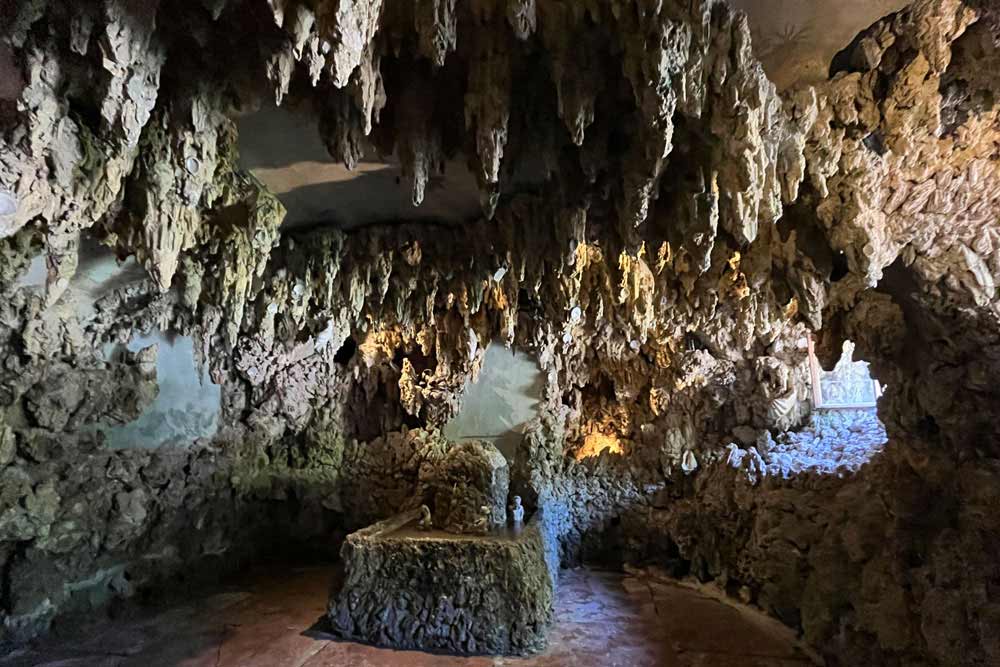 Salzbourg - Grotte (Jardins d’Hellbrunn).