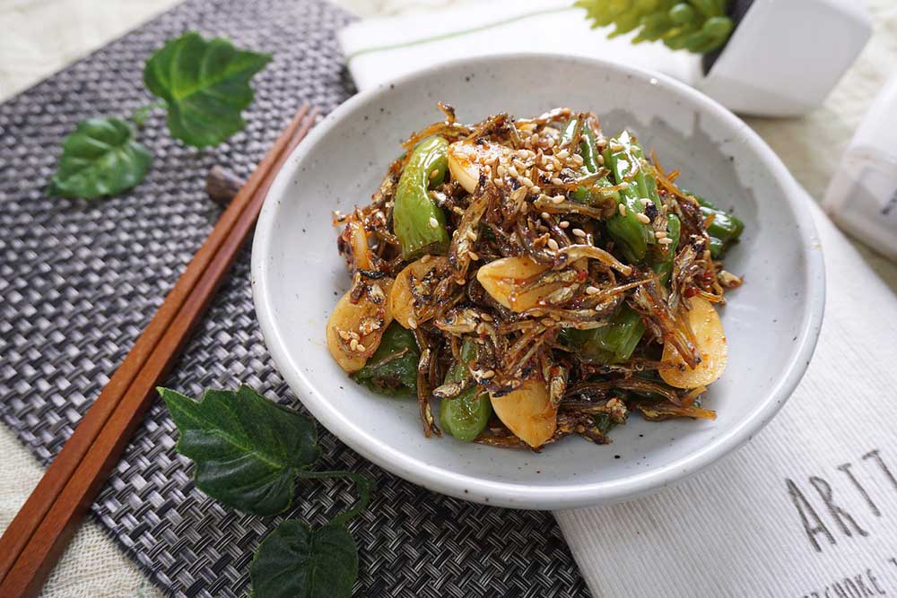 Une préparation façon asiatique pour manger le poisson.