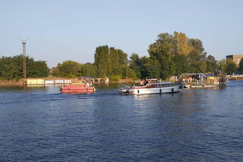 Berlin - Elément important du concept de transport durable le nouveau Spreepark sera également accessible depuis la rivière Sprée.