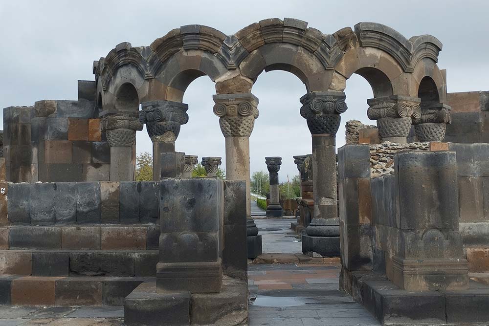 Les ruines de la cathédrale Saint-Grégoire.