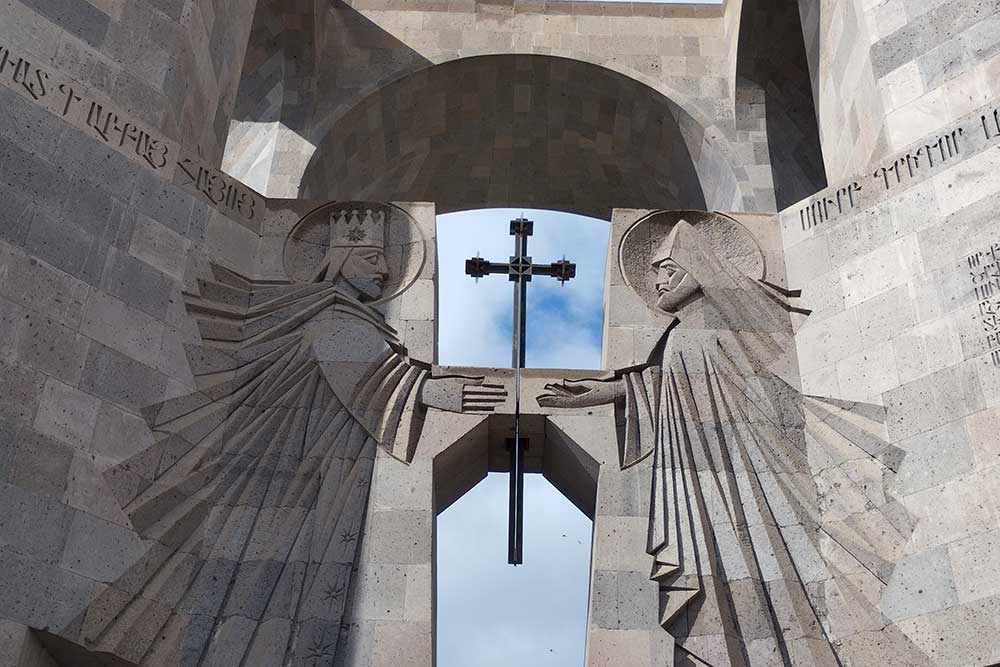 L’entrée du complexe monastique d’Etchmiadzin.