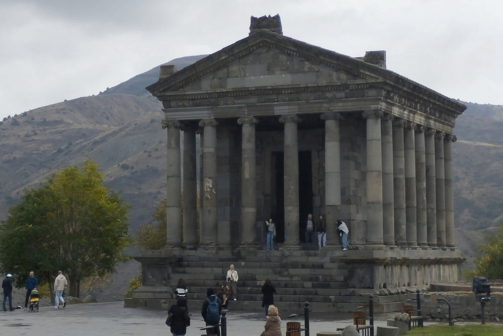 Le temple de Garni a été soigneusement reconstruit.