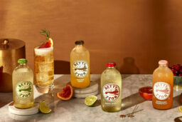 Betty Buzz - des boissons créées par Blake Lively, célèbre pour son rôle dans la série Gossip Girl