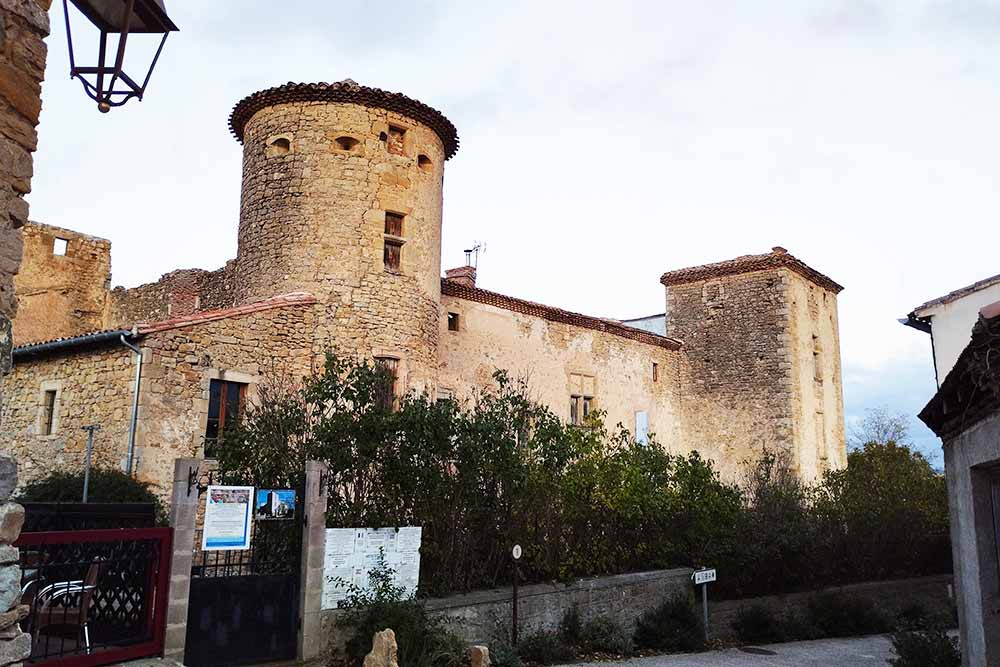 Le château des Hautpoul qui a donné une partie de son nom à Rennes-le-Château.