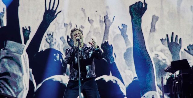 Lot De Photos De Concert Johnny Hallyday - Tirages Amateur + Ticket - Collection