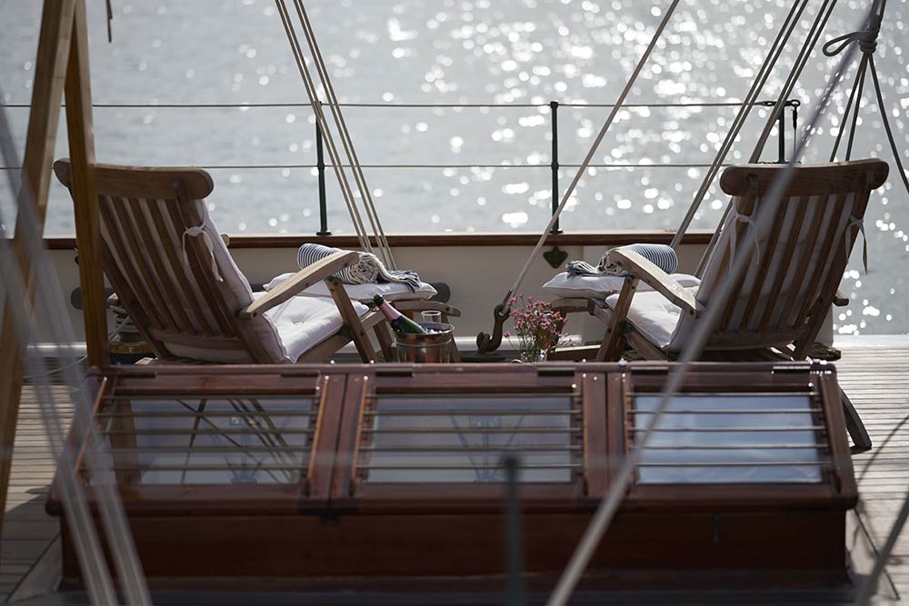 Quoi de plus romantique que boire du champagne face à la mer.