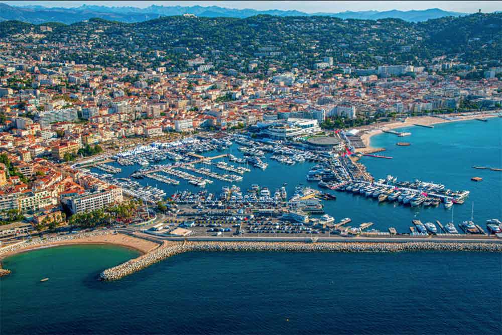 Cannes Yachting Festival - le plus grand salon à flot d’Europe.