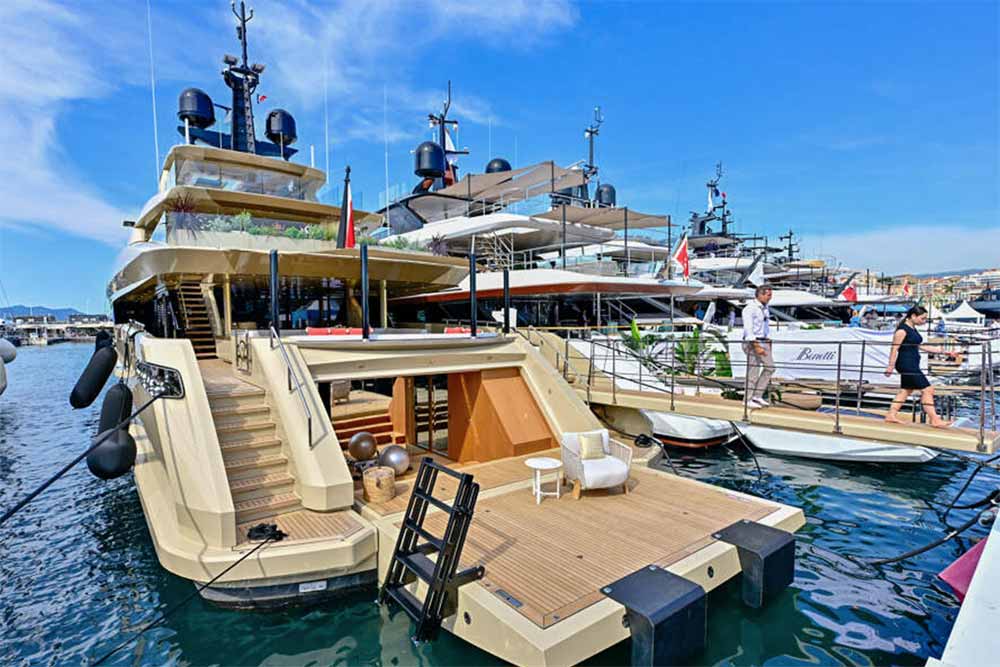 Le luxe tient la vedette.