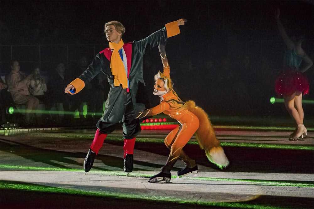 Le Petit Prince - sur la glace. Des artistes qui en mettent plein la vue.