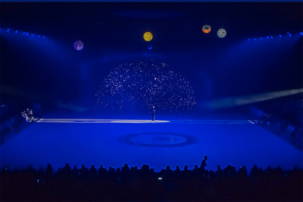 Le Petit Prince - sur la glace.Patinage artistique de haut niveau, acrobaties aériennes, projections immersives, costumes lumineux et musique originale