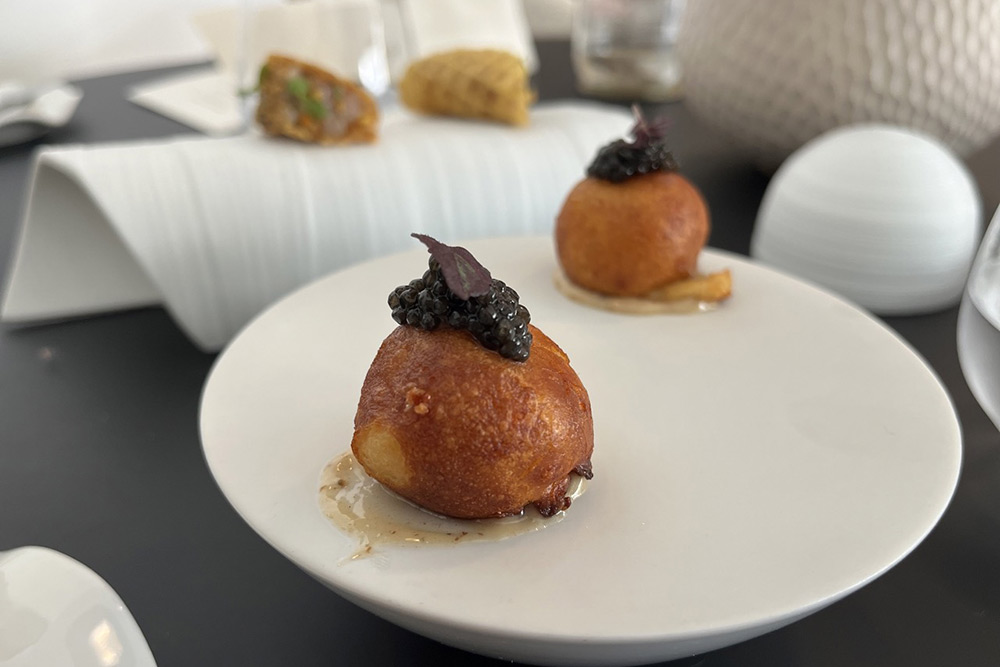 Restaurant Inima - Un amuse bouche qui fond dans la bouche.