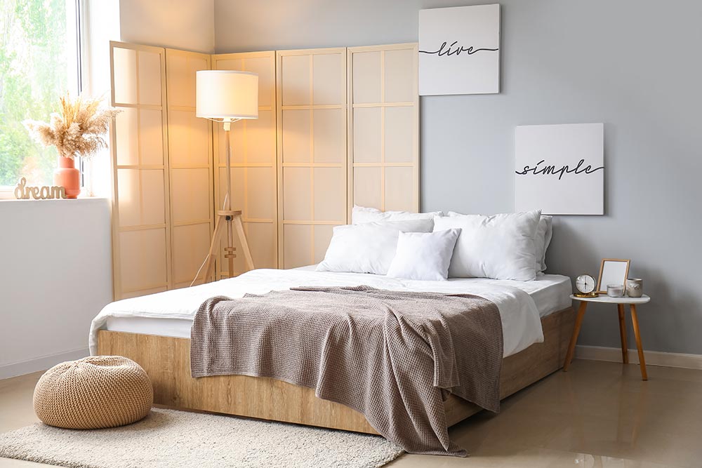 Un lit confortable est indispensable pour bien dormir.