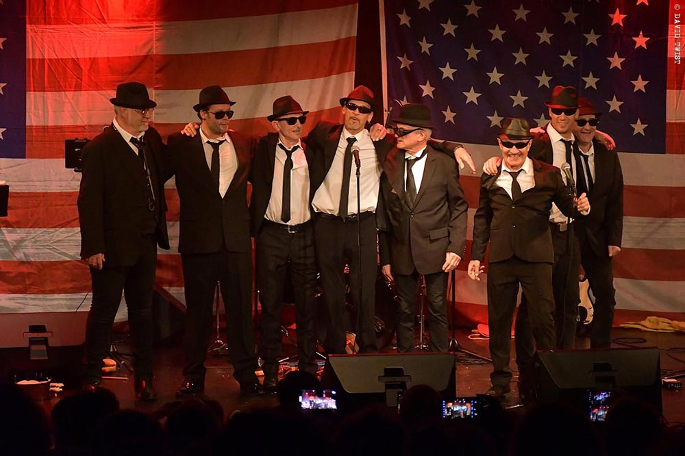 Un spectacle haut en couleur.