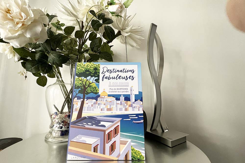 Coloriage - Un superbe livre de coloriage.