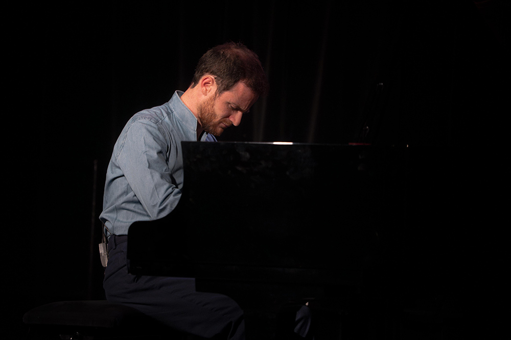 Pianiste classique un brin rebelle, François n’aimait pas Mozart… jusqu’au jouroù tout a basculé !