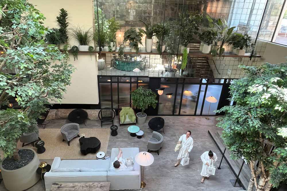 Roz Marine - Le Jardin d’Hiver, espace de détente entre les soins.