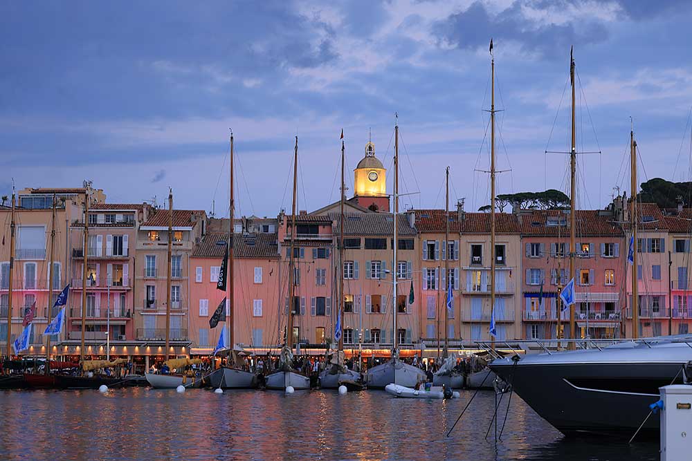 Saint-Tropez s'endort.