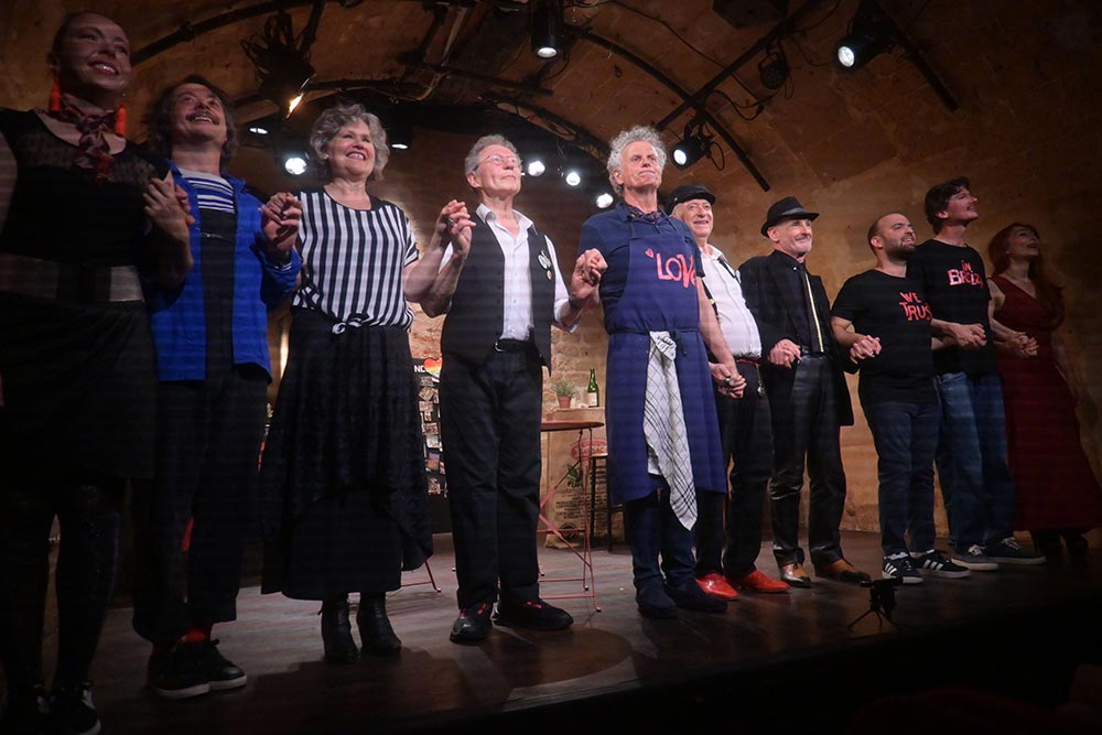 Chez Raymonde - Un spectacle hilarant.