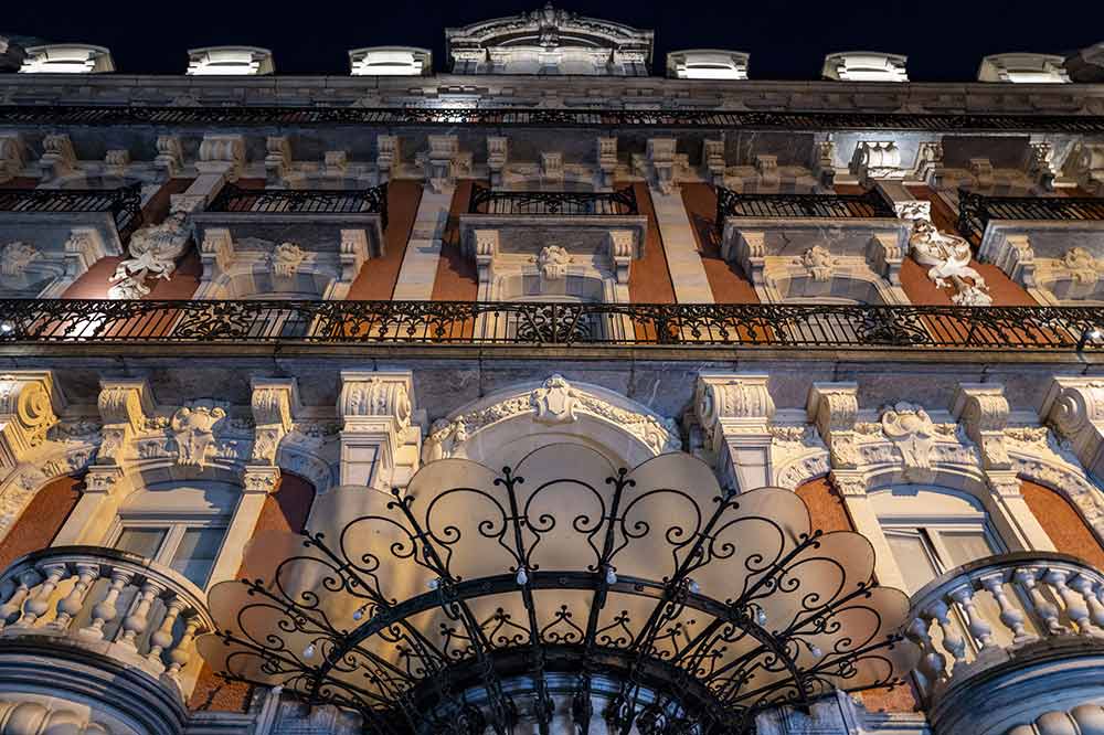  La superbe façade du Grand Hôtel Moderne.