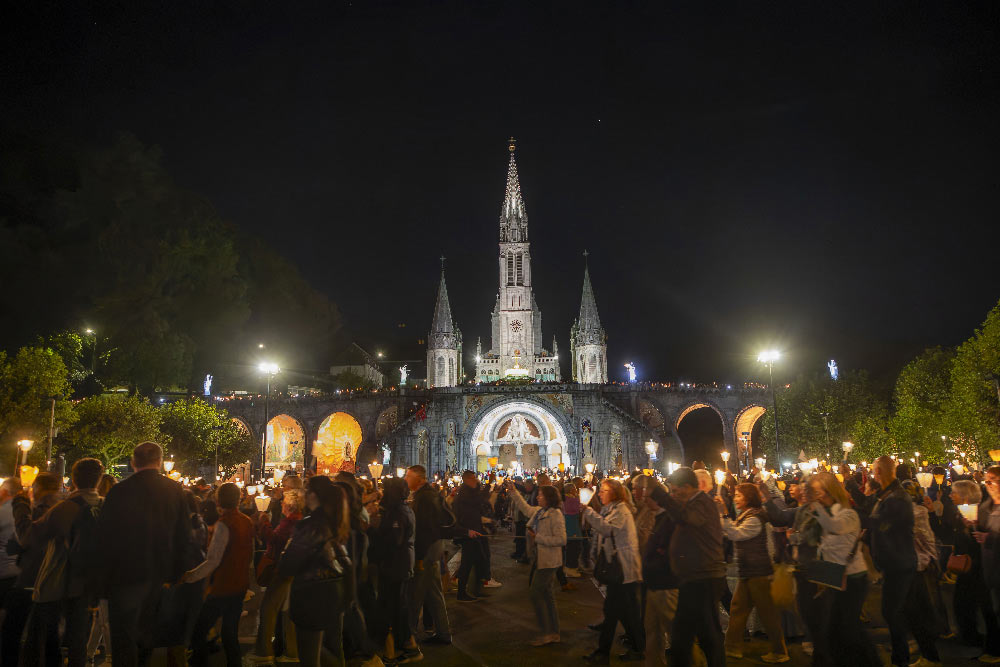 Une foule patiente et organisée aujourd’hui.