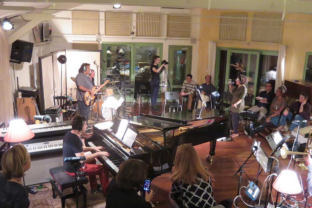 Abyale avec ses musiciens en enregistrement live au studio de Meudon « album « I ain’t sorry »