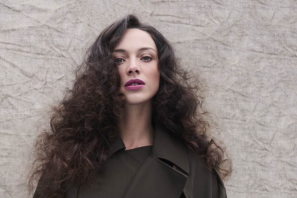 Un look naturel qui embellit le visage.