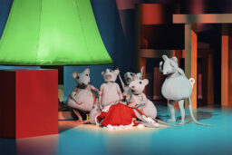 Casse-Noisette - Trop mignonnes ces souris.