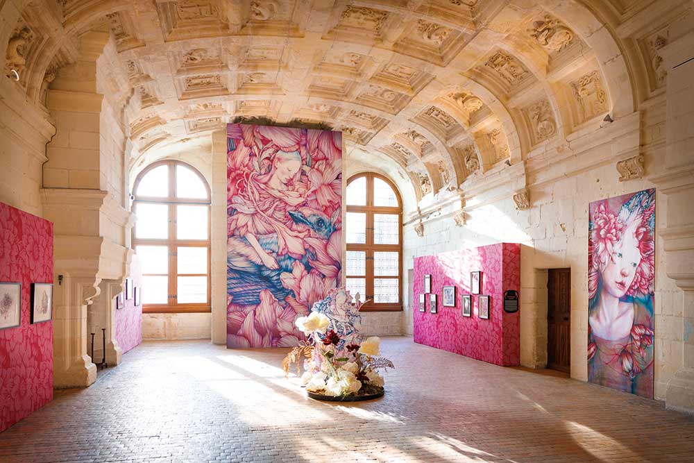 Des décors romantiques avec des couleurs tendres.