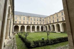 Le Cloitre.