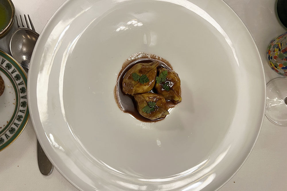 Hôtel Splendide Royal - Raviolis au chevreuil, "dolce e forte" panais.