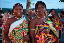Arts-guyanais - Femmes Bushinengue ou Marron