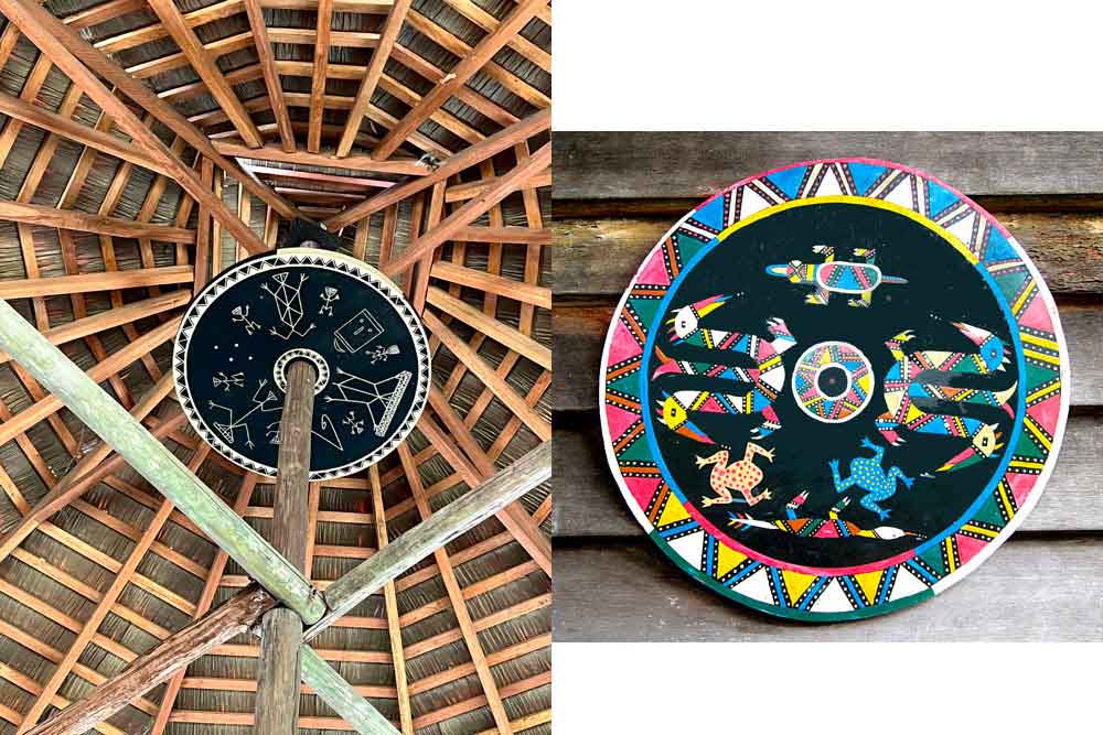 Arts-guyanais - Ciel de case décorant la charpente d'un carbet, centre culturel Kalawashi, Kourou 