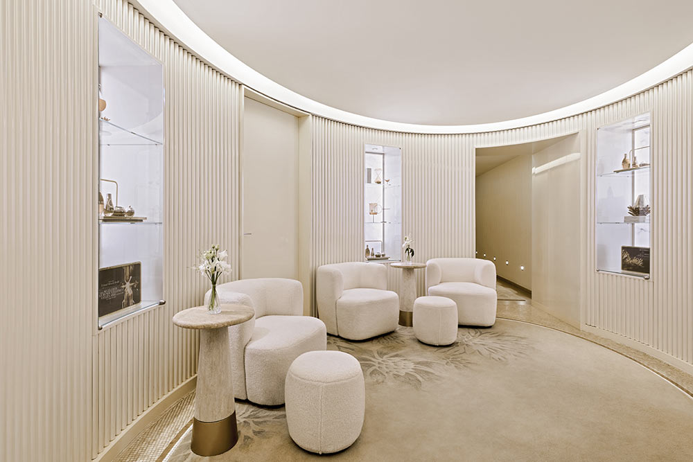 Entrée du Spa Le Bristol.