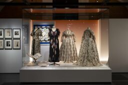 Palais Galliera - D'une époque à l'autre, quelle différence.