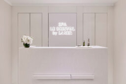 Spa Le Bristol - réception du Spa.