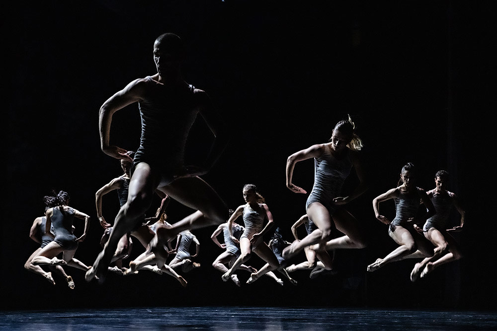 Requiem(s) - Les corps semballent.