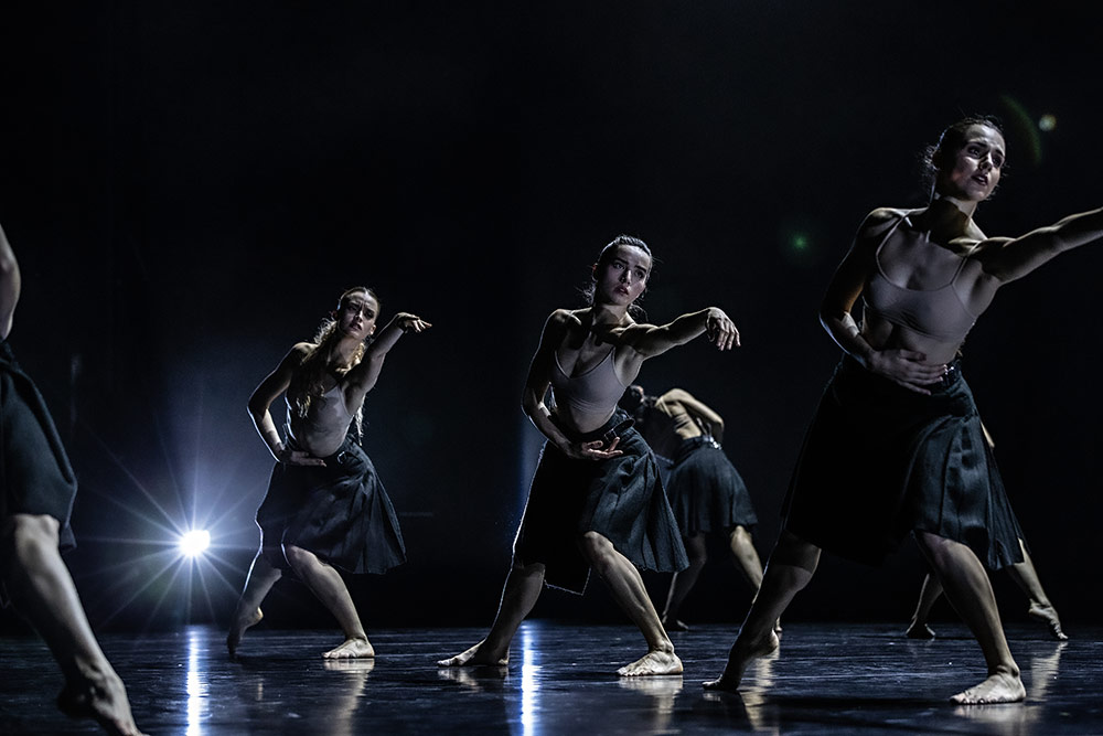 Requiem(s) - la douleur sur les visages.