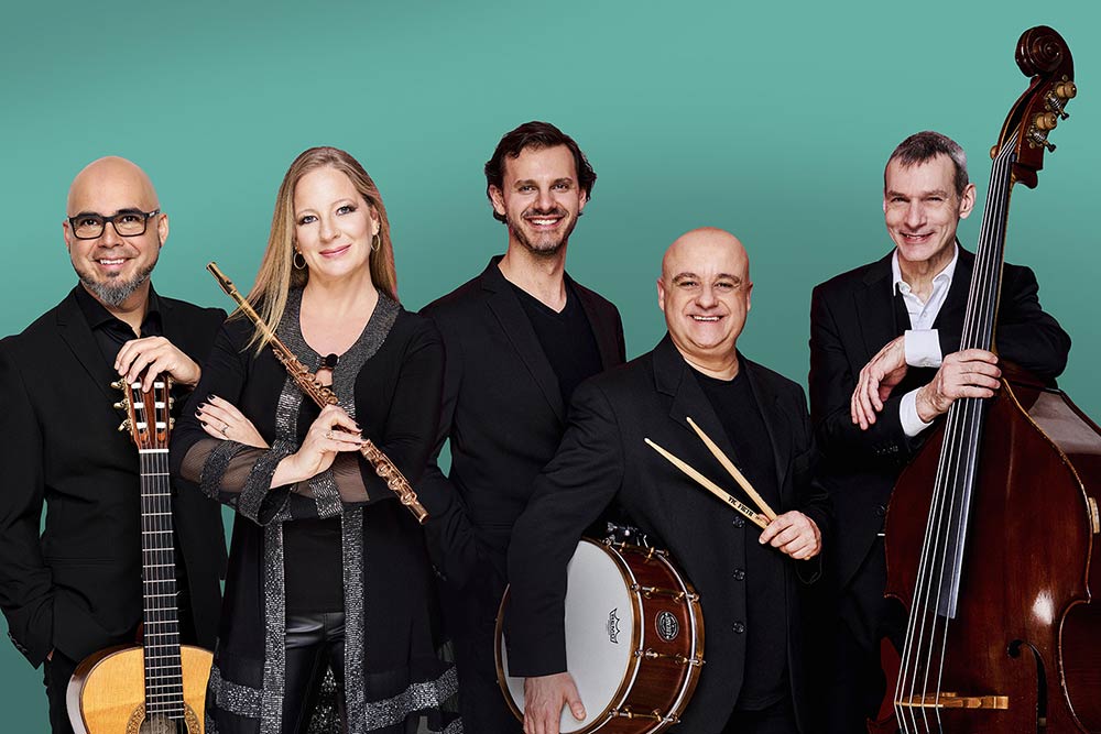 Nadia Labrie - et ses musiciens.