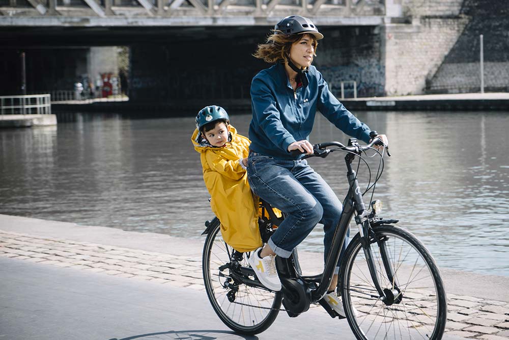 Vélo, trottinette, VAE, skateboard ou roller, Plixi s’adapte à tous les modes de déplacement.