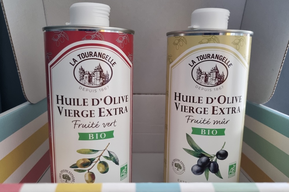 Naturellement riches en antioxydants, ces deux nouvelles références sont conditionnées dans un bidon opaque.