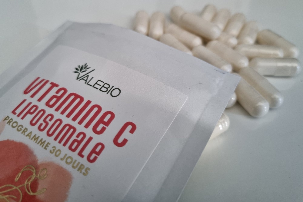 Collagène Marin, Acide Hyaluronique, Vitamine C Liposomale, Solaire… Chaque formule apporte une réponse claire, efficace et accessible, disponible sur l’e-shop et en pharmacies.