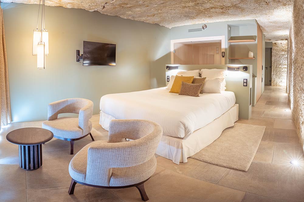 Une des suites creusée dans la Roche.